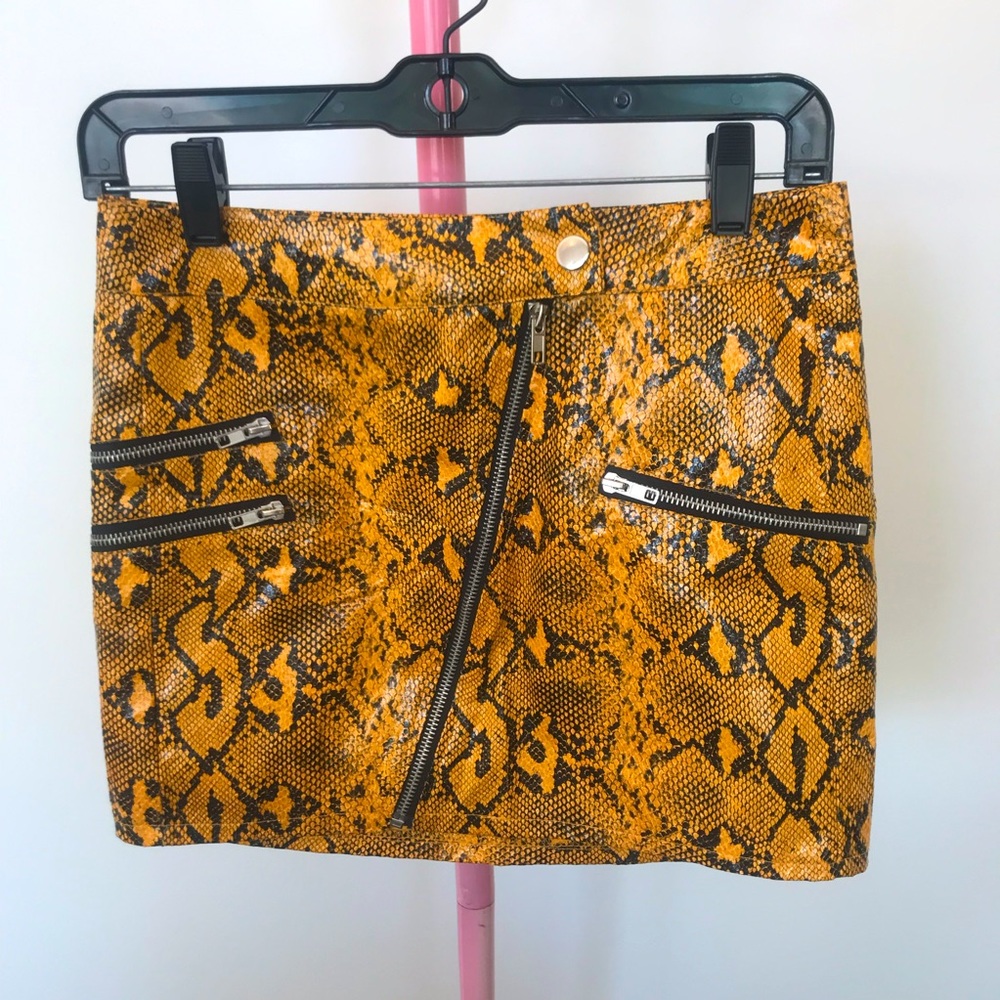 Yellow Faux Snakeskin Zipper Detail Mini Skirt
